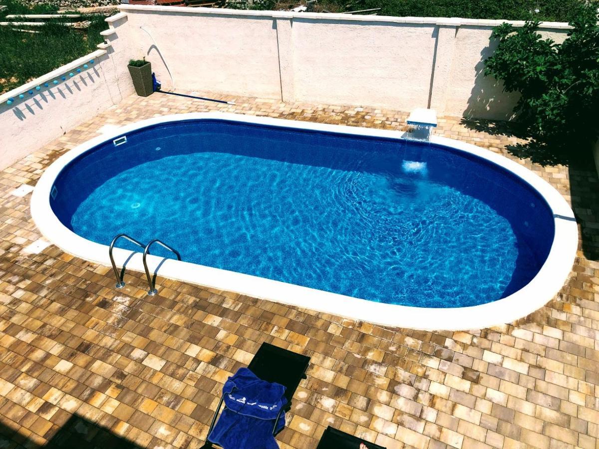 Apartman Matej With Pool ปอฟเลียนา ภายนอก รูปภาพ